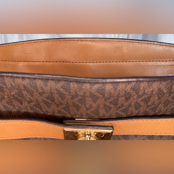 Michael Kors Leather Hamilton Satchel Bag Purse with Crossbody Strap - Picture 12 of 15